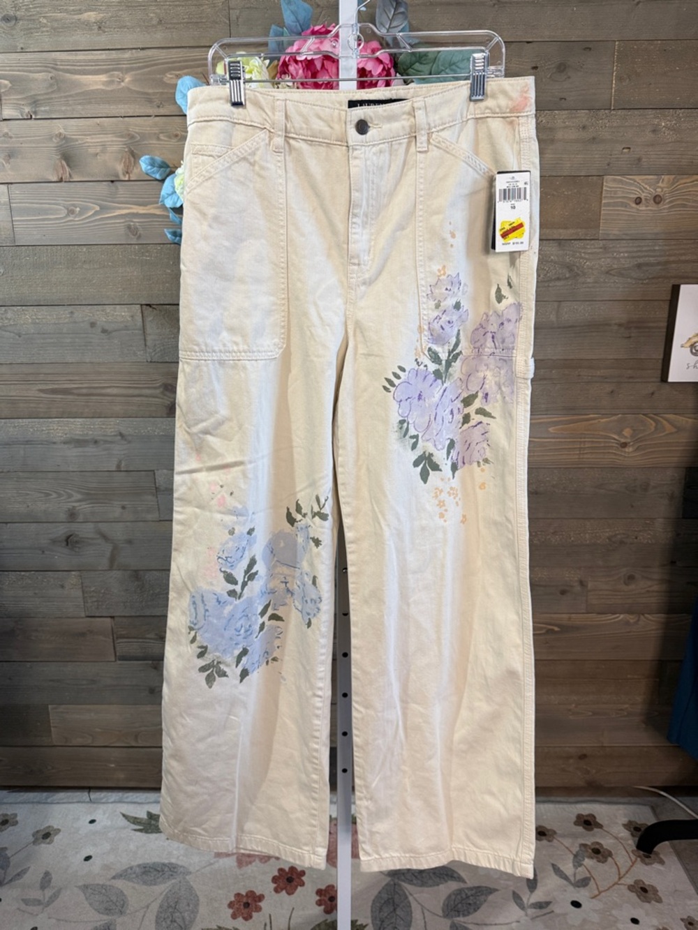 Lauren Ralph Lauren Cream Pants with Floral Embroidery